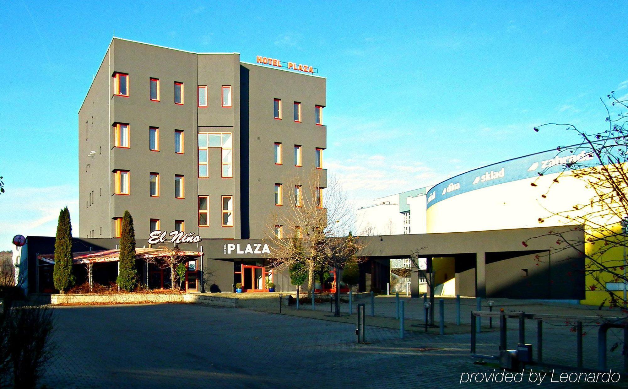 Hotel Plaza Млада-Болеслав Екстер'єр фото